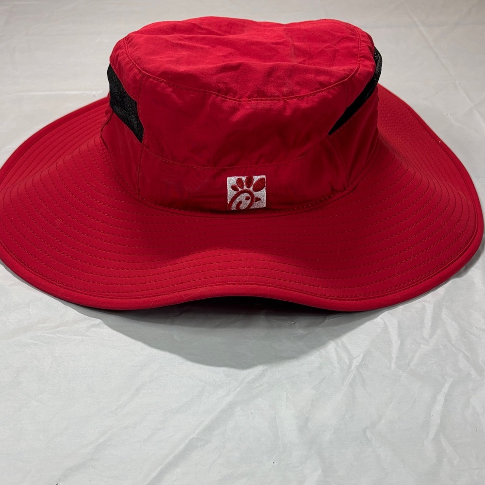 CHICK-FIL-A TEAM MEMBER BUCKET STYLE HAT